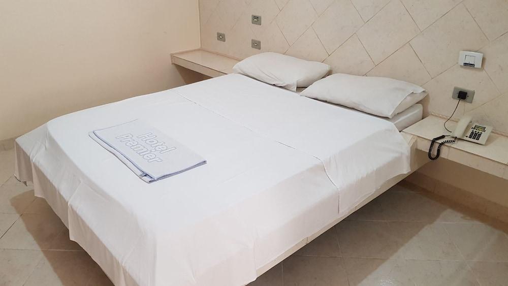 קמפו גרנדה Hotel Premier מראה חיצוני תמונה