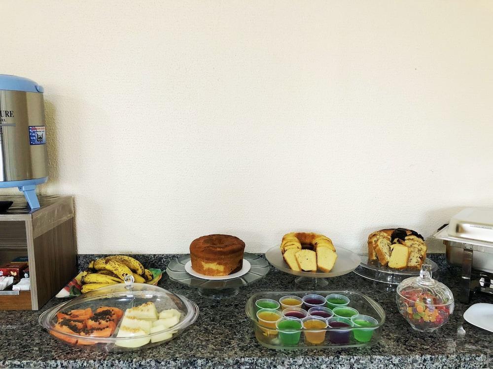 קמפו גרנדה Hotel Premier מראה חיצוני תמונה